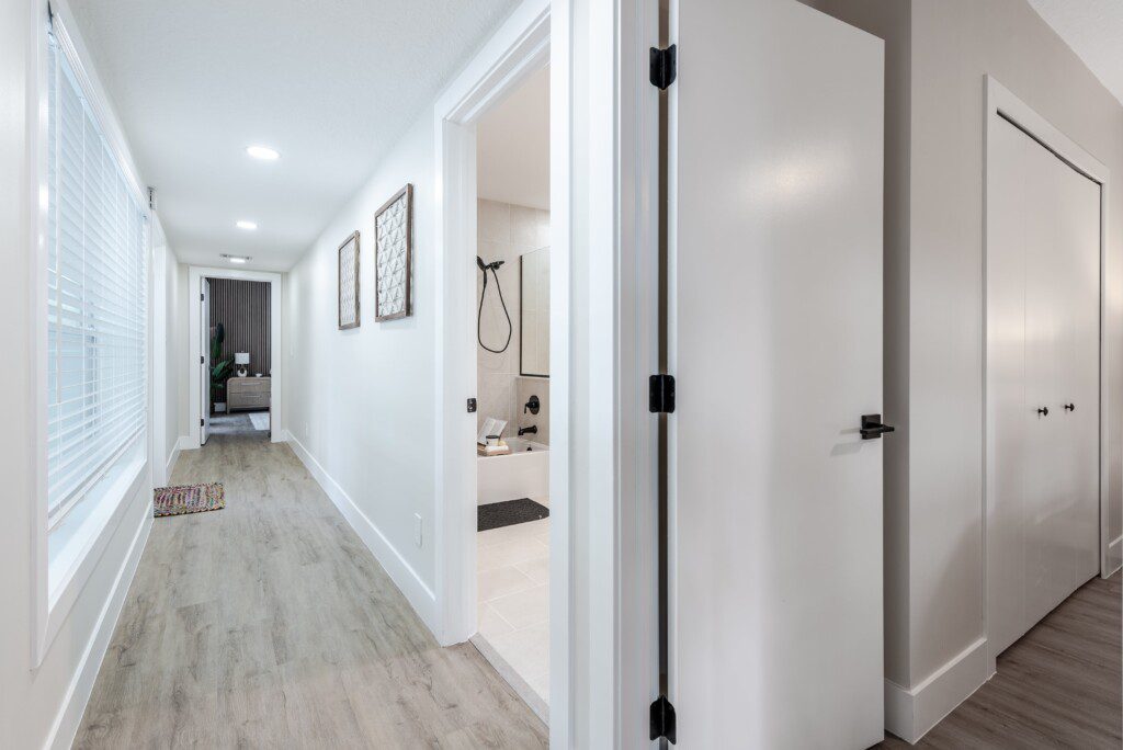63c98abd a5f9 48cc b961 67e5487601cd7957 D Lake Clarke Shores 20 min.jpg