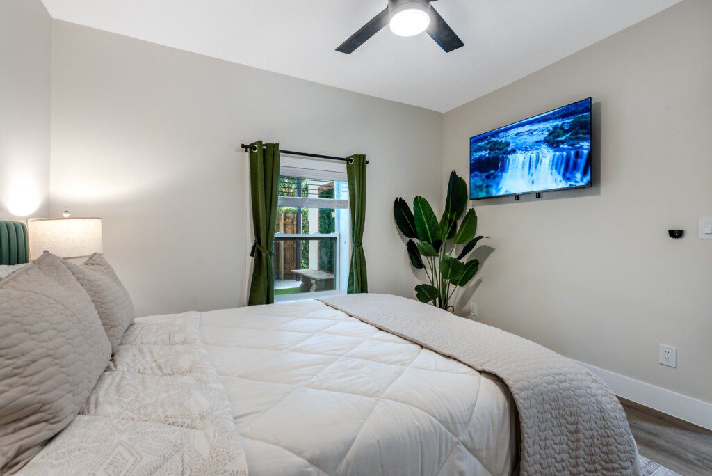 19698ef8 c43e 4c06 83f8 a02b0d4b9ecc7957 D Lake Clarke Shores 19 min.jpg