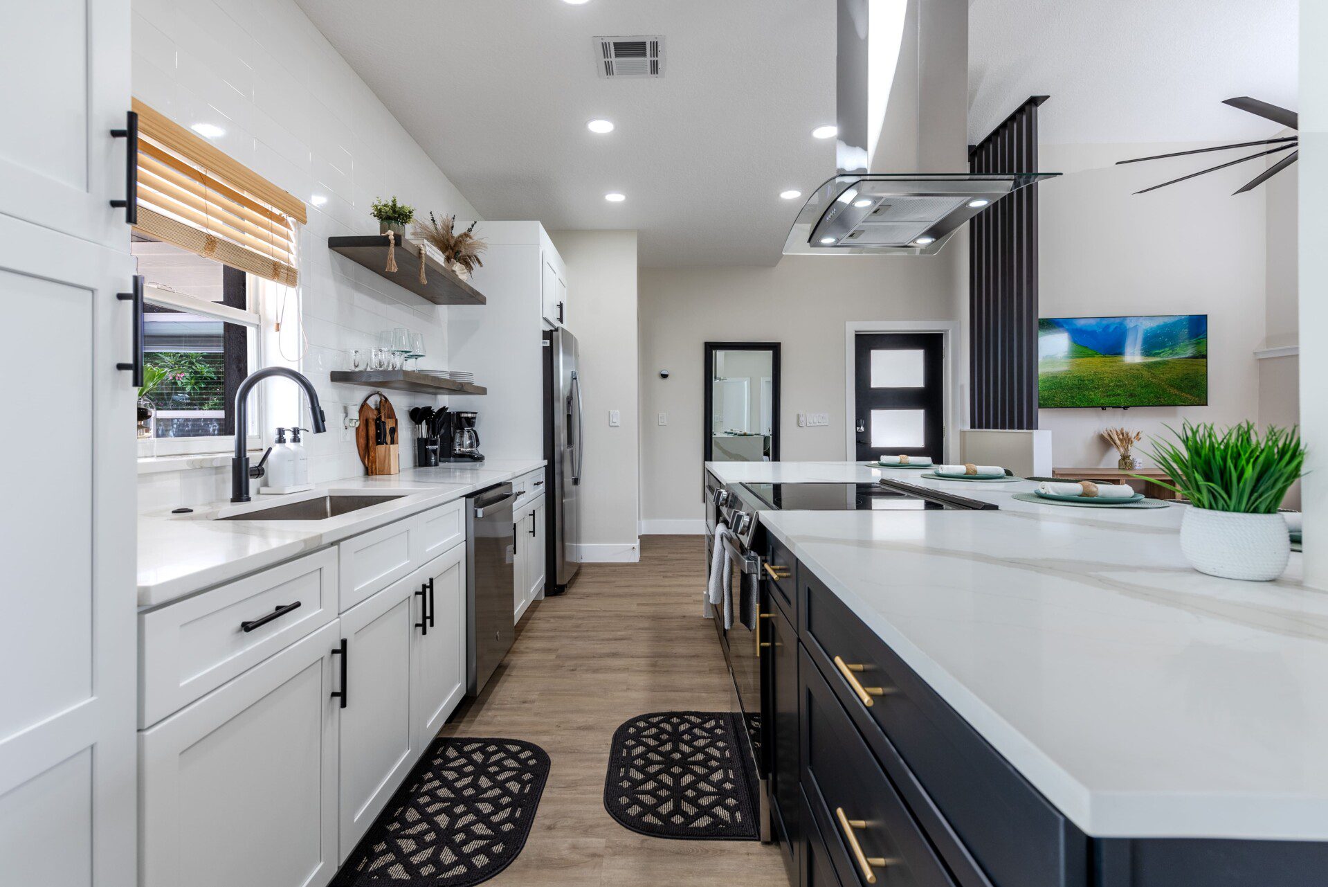 2208c0c1 2de7 44c9 9d61 ea4fb58d2a197957 D Lake Clarke Shores 32 min.jpg